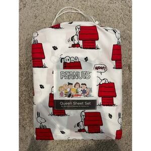 Peanuts Snoopy Queen Sheet Set - Doghouse Days